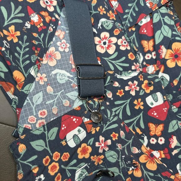 Duluth Women's Heirloom Gardening Bib Overalls Gnome Design - Picture 4 of 7